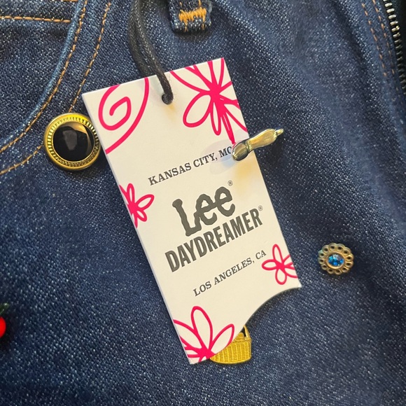 Charmed Wrangler/Lee Jeans by The Series NY - Picture 14 of 16